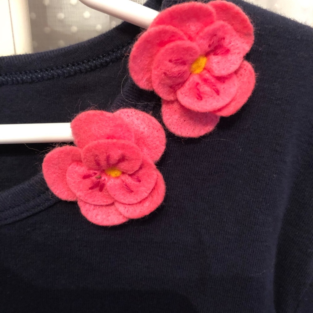 Like New! Cute t-shirt